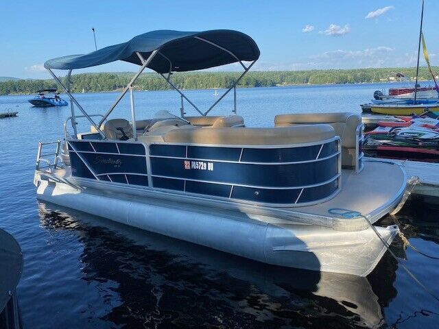 2018 Sweetwater Sw 2086 Cruise Pontoon Boat 90hp Yamaha & New Trailer Only 85hrs