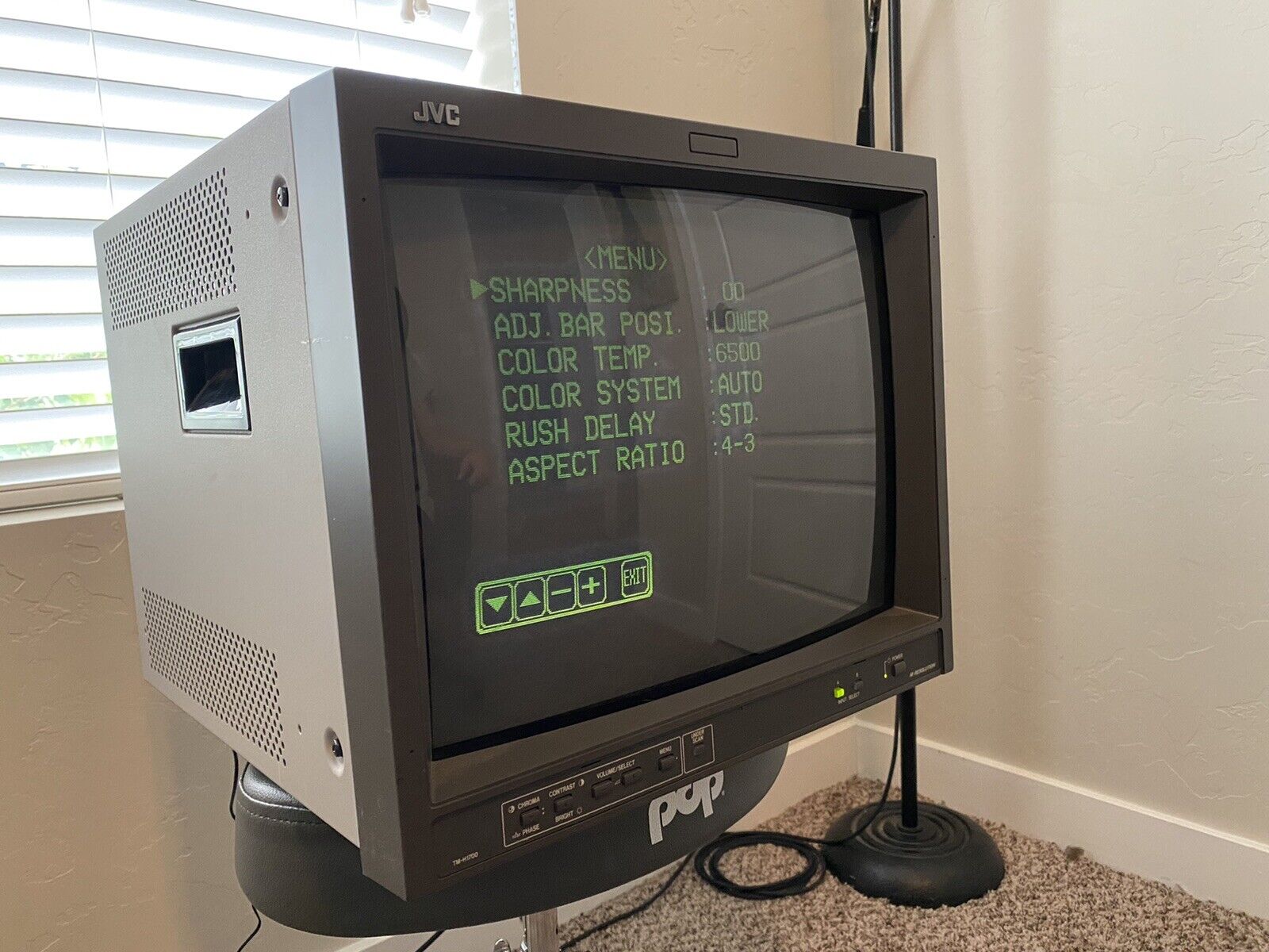 Jvc Tm-h1700g Color Video Monitor