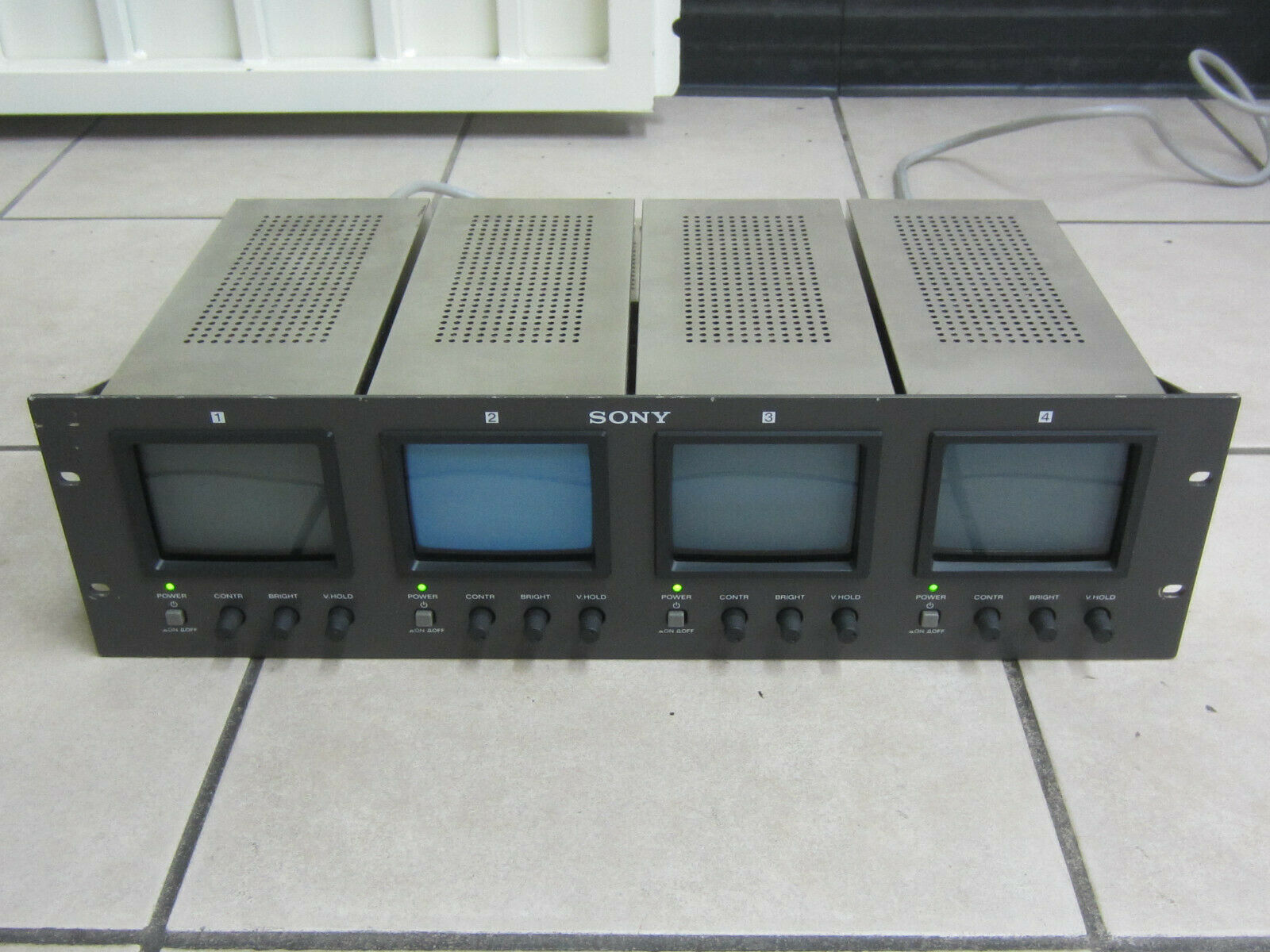 Vintage Sony Pvm-4b1u Black And White Video Monitors (4 Monitors)